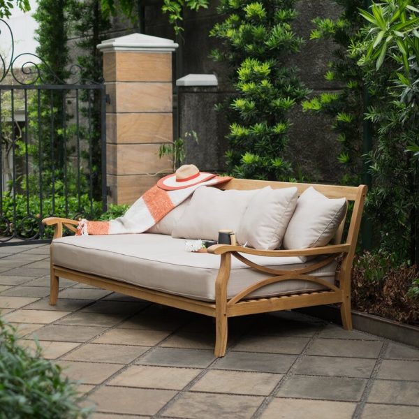 Get Modern Outdoor Upholstery In Dubai