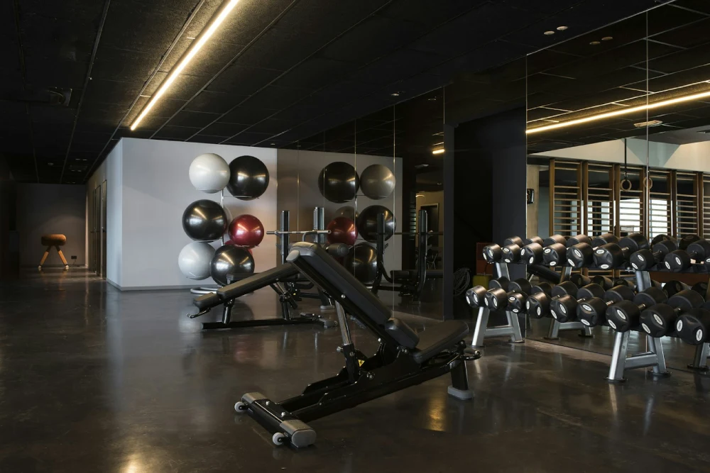 Professional gym flooring contractor in Dubai
