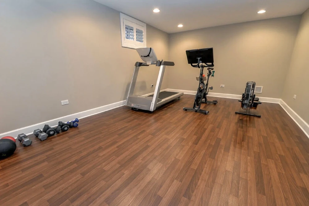 Soundproof gym flooring Dubai for home fitness rooms